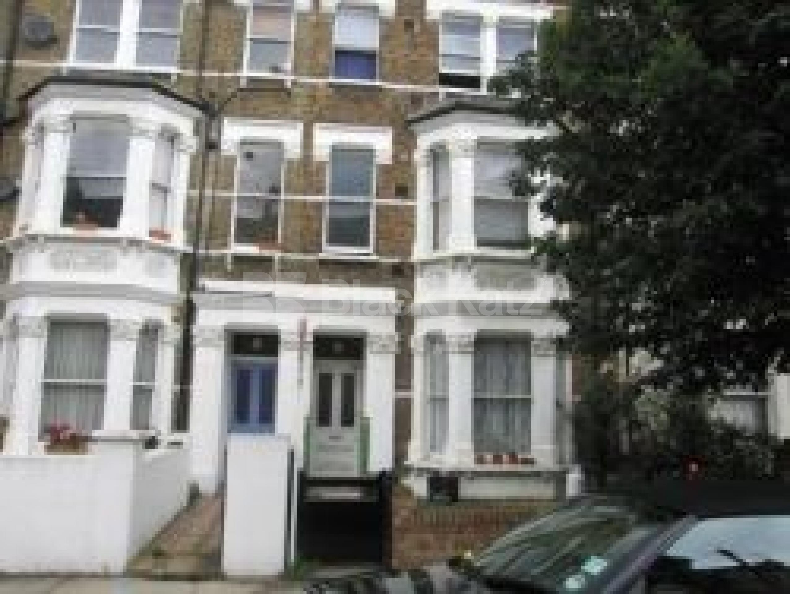 			New instruction, 2 Bedroom, 1 bath, 1 reception Flat			 Denholme Road, QUEENS PARK/MAIDA VALE W9 W9